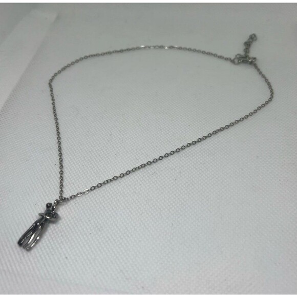 Silver hugging Necklace - Picture 1 of 5